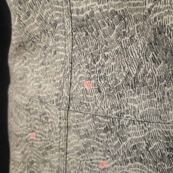 SKUNKFUNK Colorblock Black Upper/Gray w/Black Design Body Zip Front Dress - Sz 4 - Picture 15 of 15